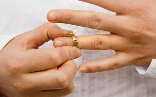 لازم‌الرعایه بودن ارجاع امر به داوری در دعاوی طلاق حتی برای اقلیت‌های مذهبی